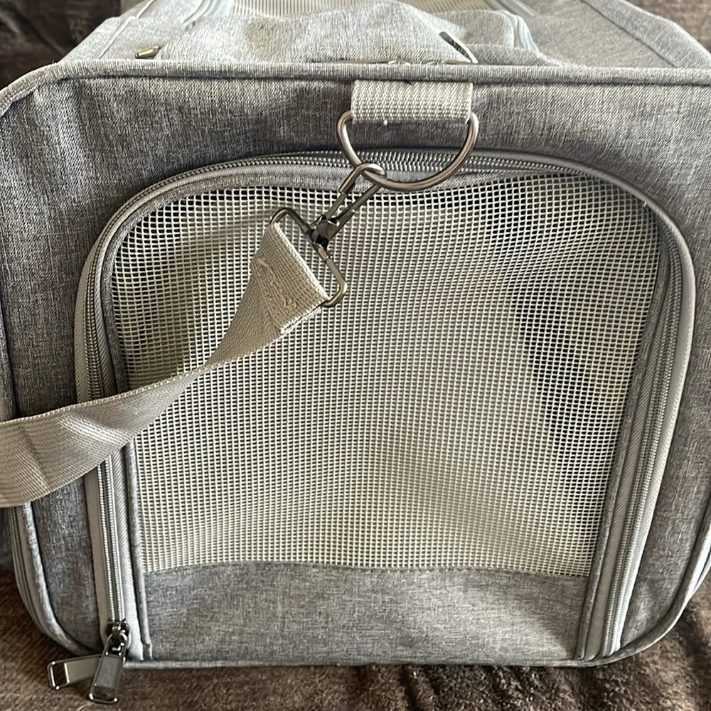EUC~Small Gray Pet Carrier With Multiple Openings/Removable Pad & Leash Holder